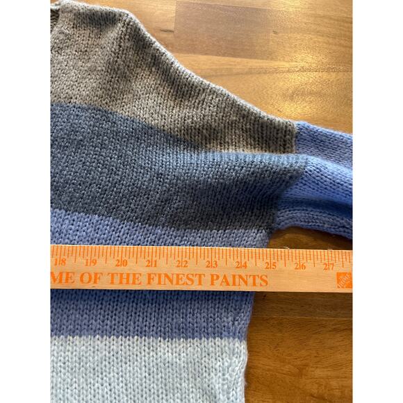 Wooden Ships Kaia Oversized Striped Fringe V-Neck Sweater Gray Blue Women's S/M - Picture 8 of 9